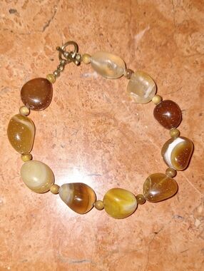 Handcrafted Brown and Cream Agate Beaded Bracelet